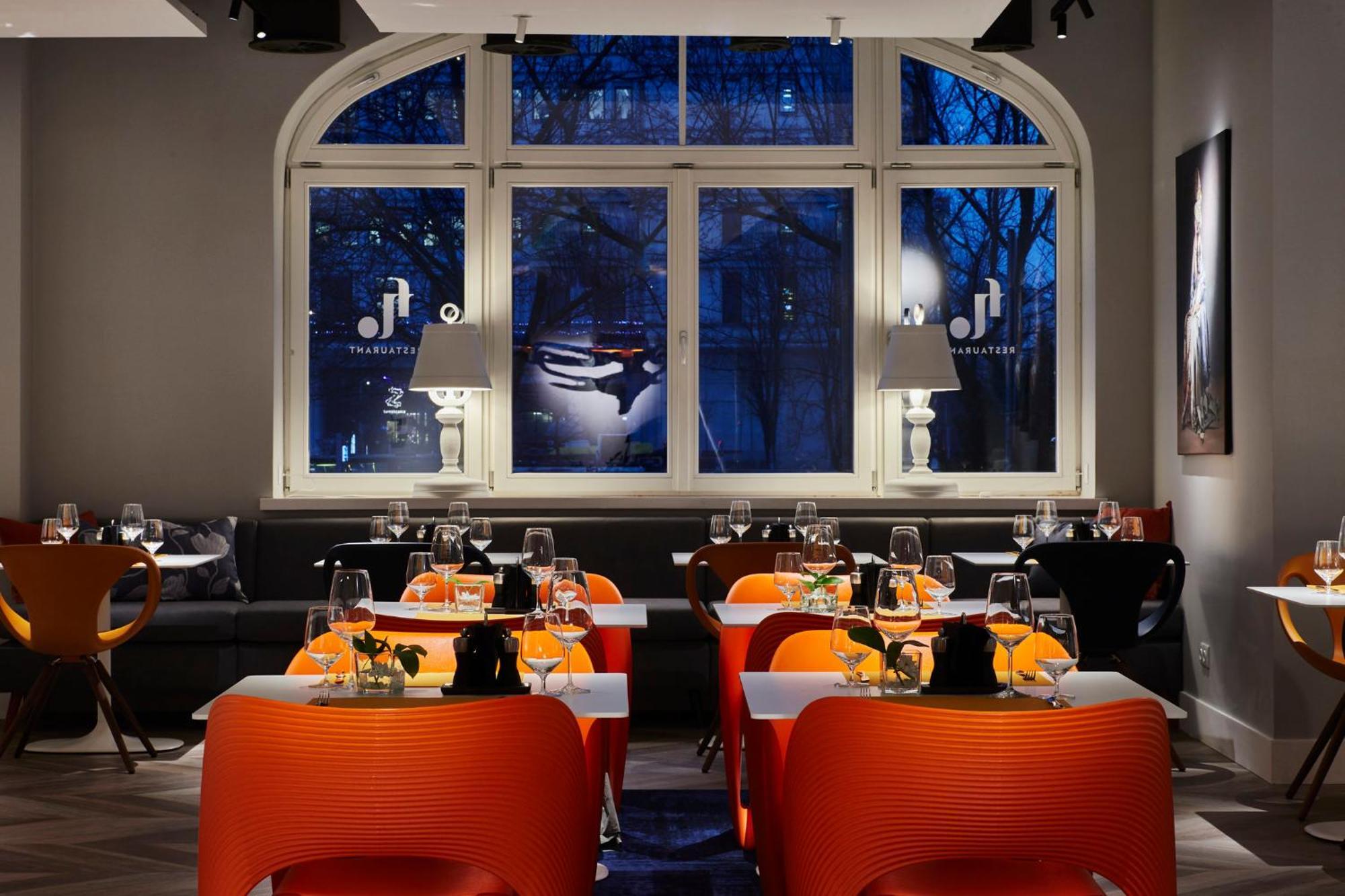 Hotel Indigo Warsaw Nowy Swiat By Ihg Extérieur photo
