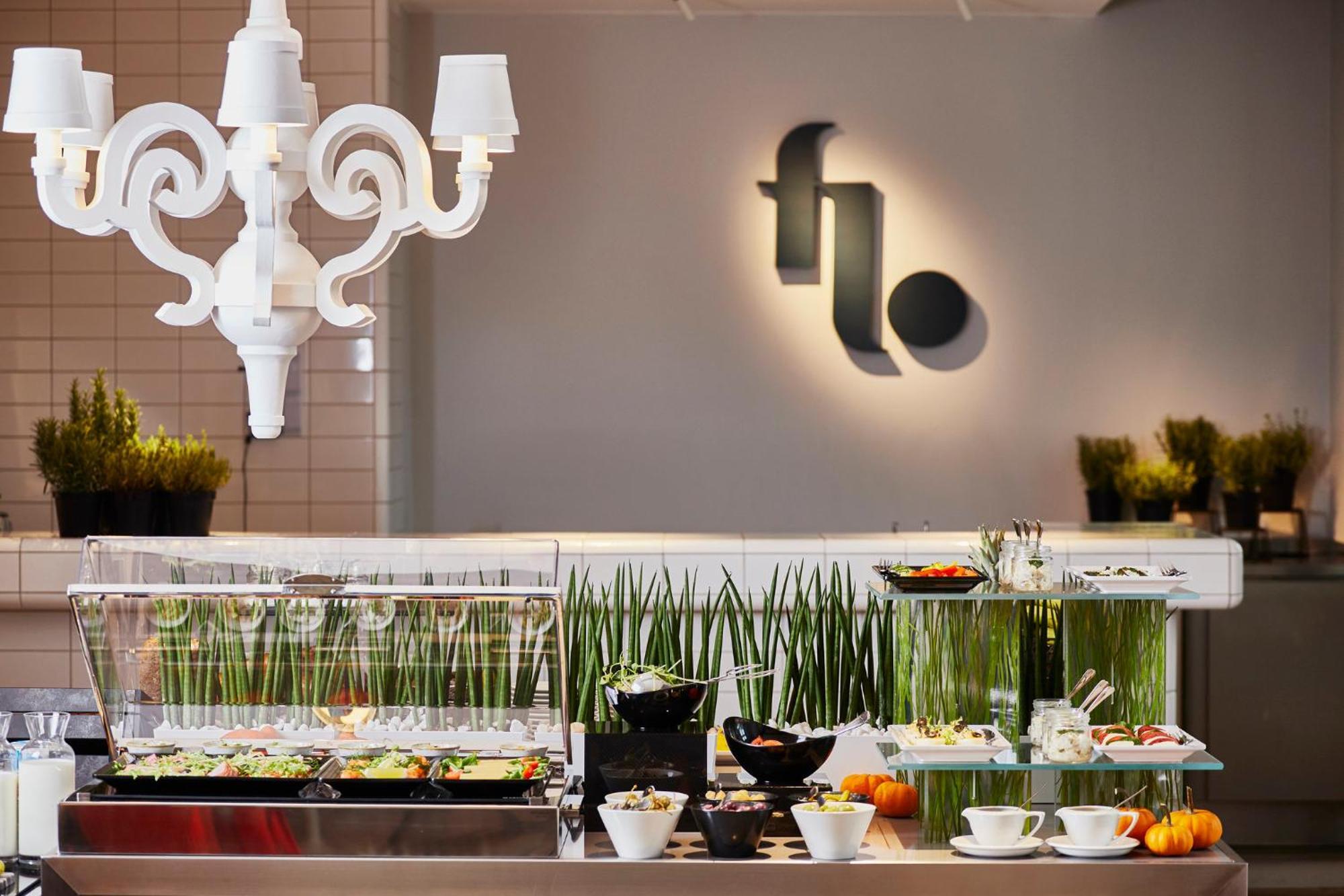 Hotel Indigo Warsaw Nowy Swiat By Ihg Extérieur photo
