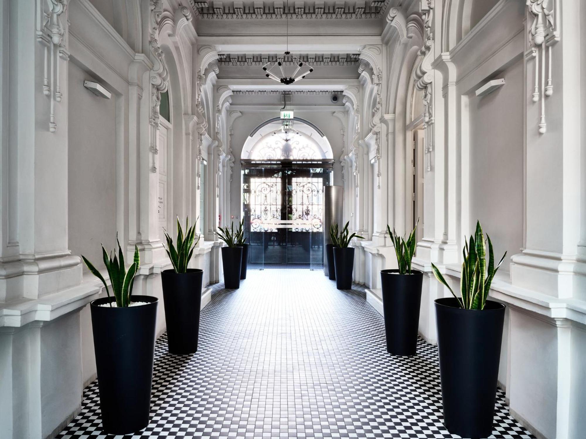 Hotel Indigo Warsaw Nowy Swiat By Ihg Extérieur photo